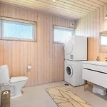 Giselle - 150m From The Sea By Interhome Дом отдыха *