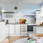 Giselle - 150m From The Sea By Interhome