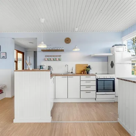 Nyaraló Giselle - 150m From The Sea By Interhome